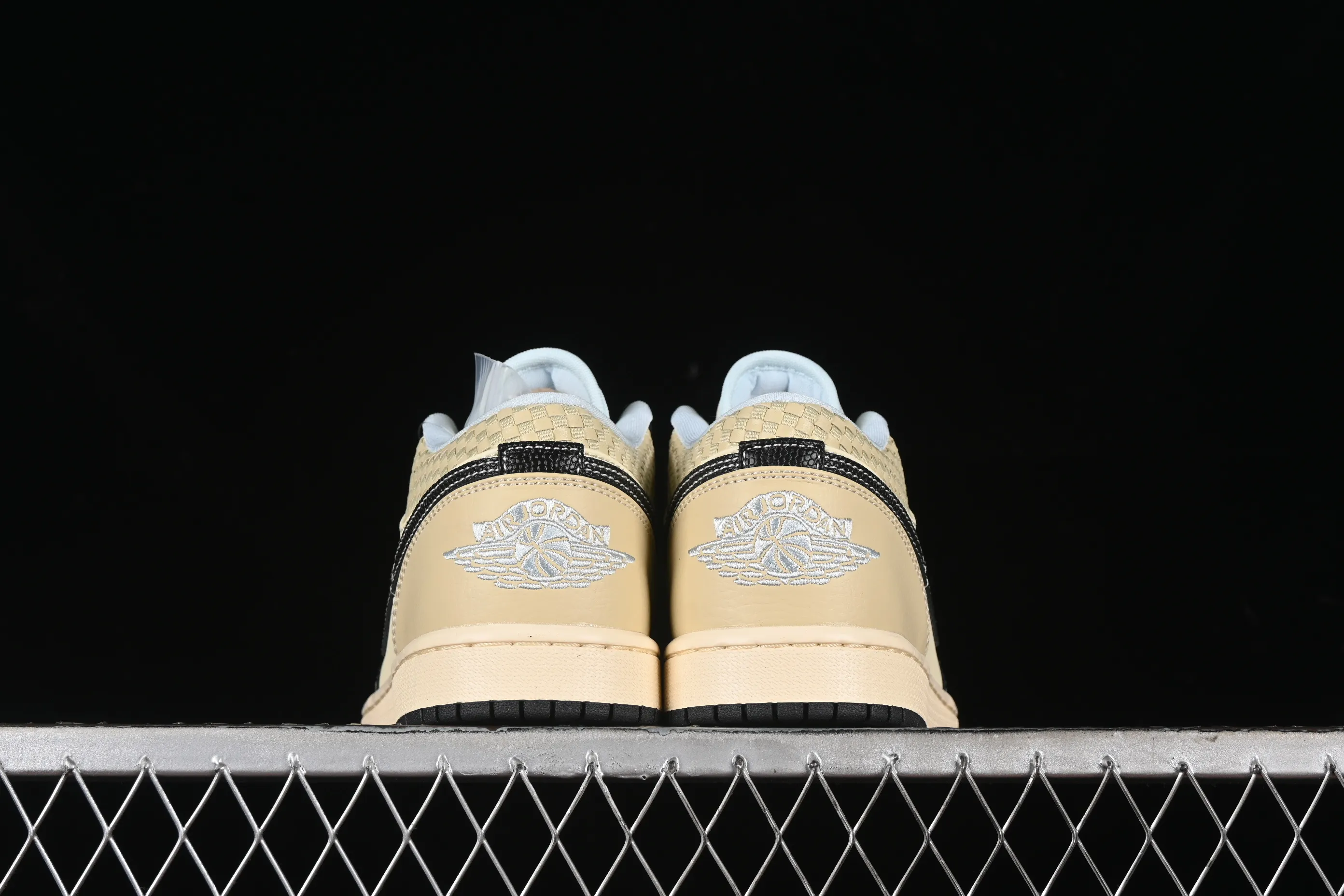 All categories Air Jordan Jordan series basketball shoes Air Jordan 1 Low Air Jordan 1 Low "Coconut Milk Black" AJ1 Joe 1 island style low-top cultural basketball shoes HQ3437-101